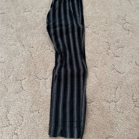 Brandy Melville Tilden pant - Picture 2 of 4